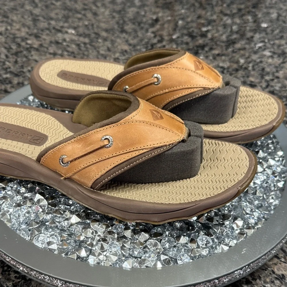 Sperry outer banks leather thongs Flip-Flops NEW M9 W10.5